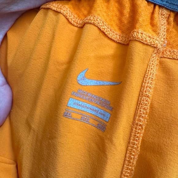 Vols Player exclusive shorts numbered #51 - Picture 3 of 4